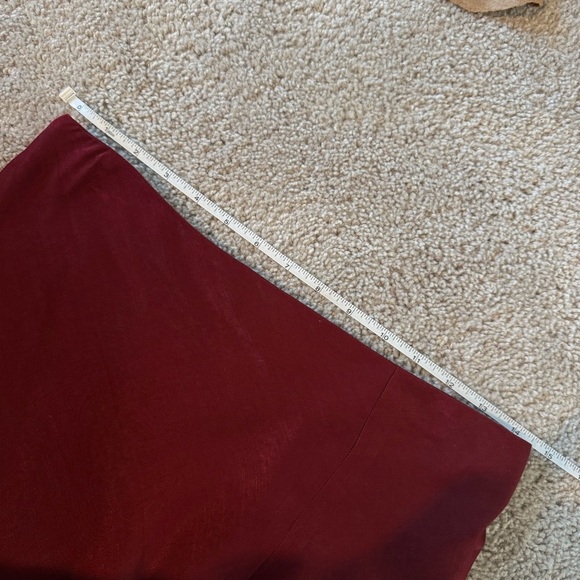 NWOT Time and Tru Flowy Mid Skirt Wine Maroon 4/6 - Picture 5 of 8